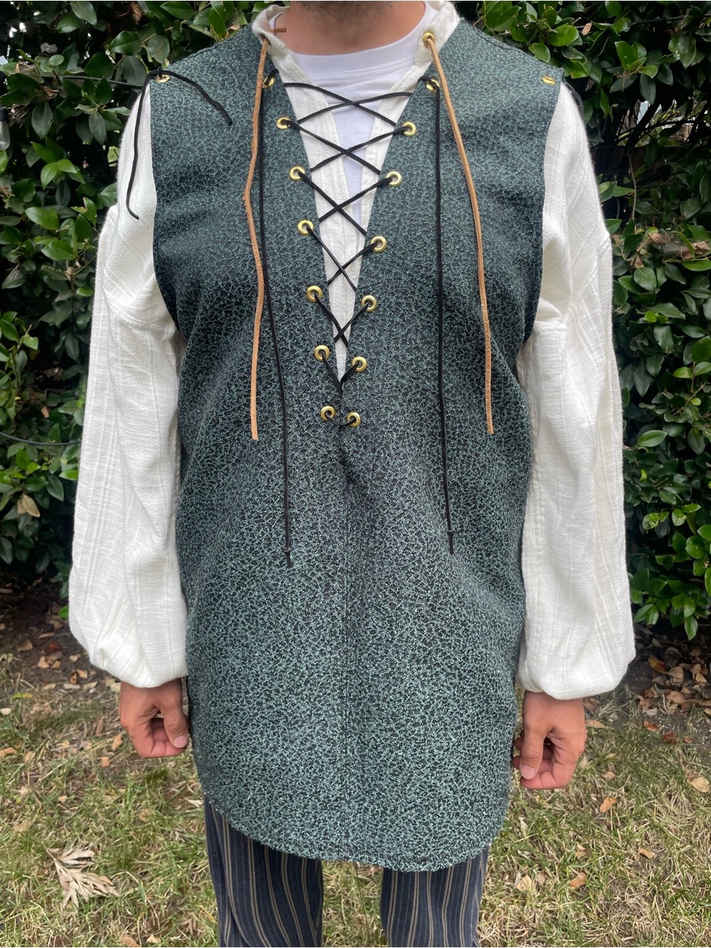 Men's Green Renaissance Chemise, Tunic, and Cape